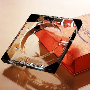 水晶煙灰缸